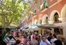 Cava Trail & Human Towers in a Local Festival